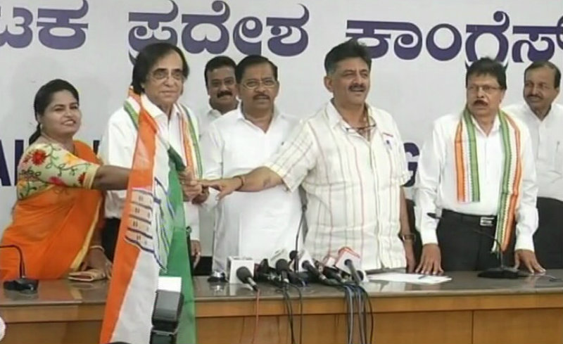 ರೈತರ ಆತ್ಮಹತ್ಯೆಗೆ ಕುಡಿತ, ಜೂಜು ಕಾರಣ ಎಂದಿದ್ದ ಖೇಣಿ ಕಾಂಗ್ರೆಸ್ ಸೇರ್ಪಡೆ