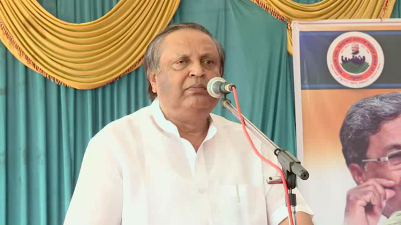 ಜೆಡಿಎಸ್, ಬಿಜೆಪಿಯನ್ನು ನಾಯಿಗೆ ಹೋಲಿಸಿದ ಮುಖ್ಯಮಂತ್ರಿ ಚಂದ್ರು