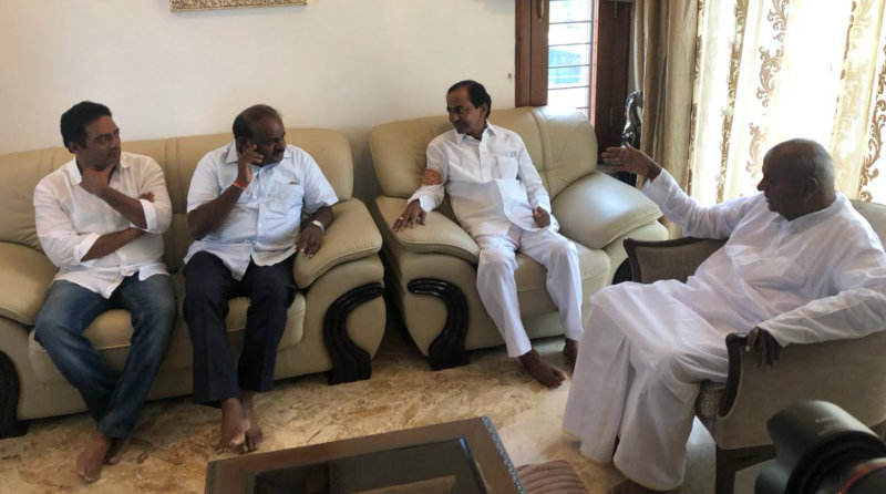 ಬಿಎಸ್‍ಪಿ ಬಳಿಕ ಟಿಆರ್‌ಎಸ್‌  ಪಕ್ಷದೊಂದಿಗೆ ಜೆಡಿಎಸ್ ಮೈತ್ರಿ – ತೃತೀಯ ರಂಗ ಸ್ಥಾಪನೆಗೆ ಮುನ್ನುಡಿ