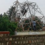 ಭಾರೀ ಮಳೆ, ಗಾಳಿಗೆ ಧರೆಗುರುಳಿದ ಮೊಬೈಲ್ ಟವರ್!