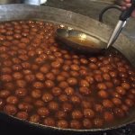ಬಿಸಿ ಬಿಸಿ ಗುಲಾಬ್ ಜಾಮೂನ್ ಪಾತ್ರೆಗೆ ಬಿದ್ದು ಮಗು ಸಾವು