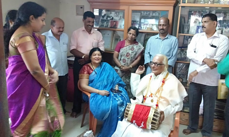 99ರ ಯುವಕನ ಮದ್ದಳೆಗೆ ಜಯಮಾಲಾ ಫಿದಾ!