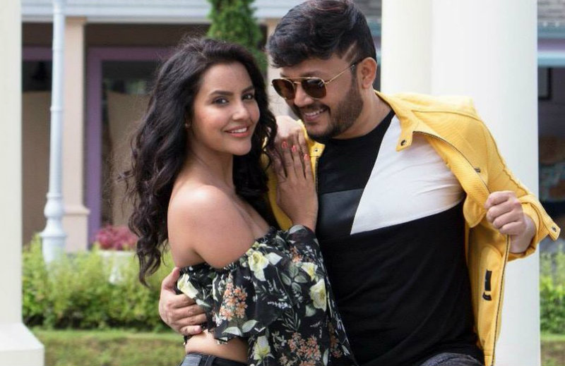 ಗೋಲ್ಡನ್ ಸ್ಟಾರ್ ಆರೆಂಜ್‍ನಲ್ಲಿ ಇದ್ದಾನೊಬ್ಬ ಗೋಲ್ಡ್‌ಮ್ಯಾನ್‌!