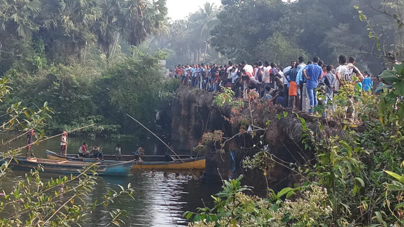 ಸೇತುವೆಯಿಂದ ನದಿಗೆ ಬಿದ್ದ ಬೊಲೆರೋ – ಮಹಿಳೆ ದುರ್ಮರಣ