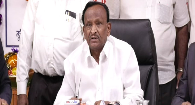 ಕಾಂಗ್ರೆಸ್ ಮನೆಗೆ ಬಂದು ನಮ್ಮ ವಿರುದ್ಧವೇ ಮಾತನಾಡ್ತಾರೆ – ಸಿದ್ದರಾಮಯ್ಯ ವಿರುದ್ಧ ಎಂಟಿಬಿ ಕಿಡಿ