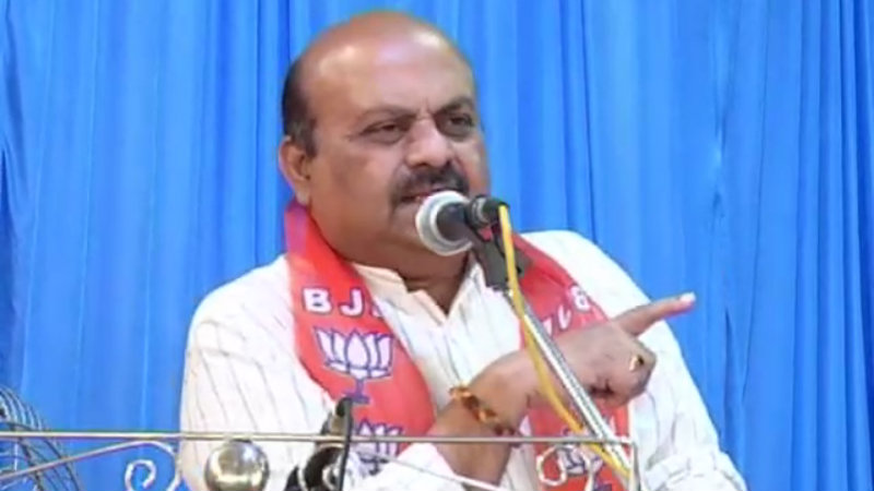 ಮುಂದಿನ ವರ್ಷ ಎರಡು ಬಾವುಟ ಹಾರಿಸಲು ಸೂಚಿಸುತ್ತೇವೆ: ಬಸವರಾಜ್ ಬೊಮ್ಮಾಯಿ