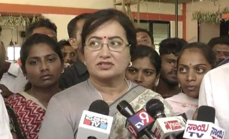 ನಿಜವಾದ ಜೋಡೆತ್ತುಗಳು ನಾವು ಅವರು ಕಳ್ಳೆತ್ತುಗಳು – ಸಿಎಂ ಹೇಳಿಕೆಗೆ ಸುಮಲತಾ ಕೆಂಡ