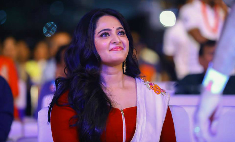 ಮತ್ತೆ ಕನ್ನಡಿಗರ ಮನ ಗೆದ್ದ ಅನುಷ್ಕಾ ಶೆಟ್ಟಿ – ಯುಗಾದಿ ಹಬ್ಬಕ್ಕೆ ಕನ್ನಡದಲ್ಲೇ ಶುಭಾಶಯ