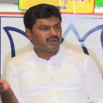 ಆಪರೇಷನ್ ಮಾಡಿ ಎಂದು ಅವರೇ ಮುಂದೆ ಬರ್ತಿದಾರೆ- ರಾಘವೇಂದ್ರ ಟಾಂಗ್