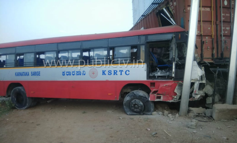 ಚಲಿಸುತ್ತಿದ್ದ KSRTC ಬಸ್ ಟೈರ್ ಸ್ಫೋಟಗೊಂಡು ಅಪಘಾತ