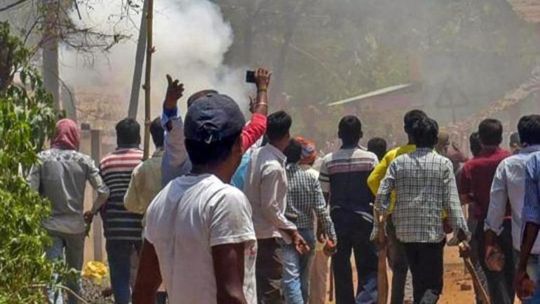 ಮನೆ ಮೇಲೆ ಬಾಂಬ್ ಎಸೆದು, ಗುಂಡಿಟ್ಟು ಟಿಎಂಸಿ ಕಾರ್ಯಕರ್ತರ ಹತ್ಯೆ