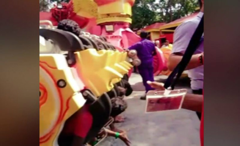 ಅಮ್ಯೂಸ್‍ಮೆಂಟ್ ಪಾರ್ಕಿನಲ್ಲಿ ರೋಲರ್ ಕ್ರಸರ್ ಮುಗುಚಿ ನಾಲ್ವರಿಗೆ ಗಾಯ