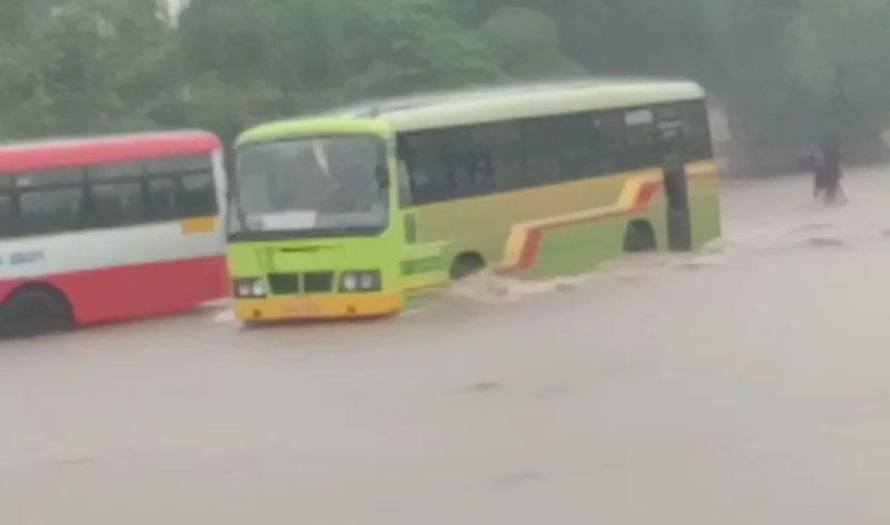 ರಾಜ್ಯದಲ್ಲಿ ಮುಂದುವರಿದ ವರುಣನ ಆರ್ಭಟ- ಚರಂಡಿಯಲ್ಲಿ ಬಿದ್ದು ಓರ್ವ ಸಾವು