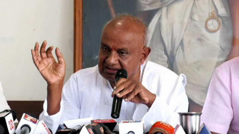 ಜೆಡಿಎಸ್‍ನಲ್ಲಿ ಒಬ್ಬಂಟಿಯಾದ್ರಾ ಹೆಚ್‍ಡಿಡಿ?