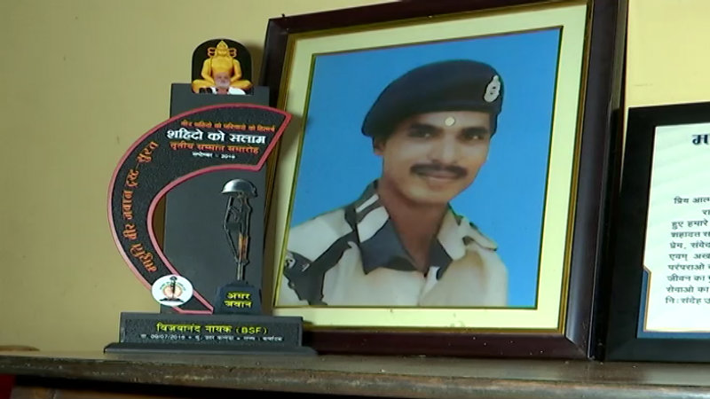 ವರ್ಷ ಕಳೆದರೂ ಕಾರವಾರದ ಹುತಾತ್ಮ ಯೋಧನ ಕುಟುಂಬಕ್ಕೆ ಇನ್ನೂ ಸಿಕ್ಕಿಲ್ಲ ಪರಿಹಾರ
