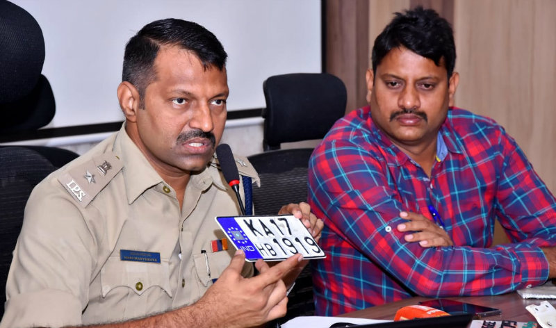 ವಾಹನಗಳಿಗೆ ಐಎನ್‍ಡಿ ನಾಮಫಲಕ ಕಡ್ಡಾಯ, ಸ್ಟಿಕ್ಕರ್ ನಂಬರ್ ಪ್ಲೇಟಿಗೆ ಗುಡ್ ಬೈ
