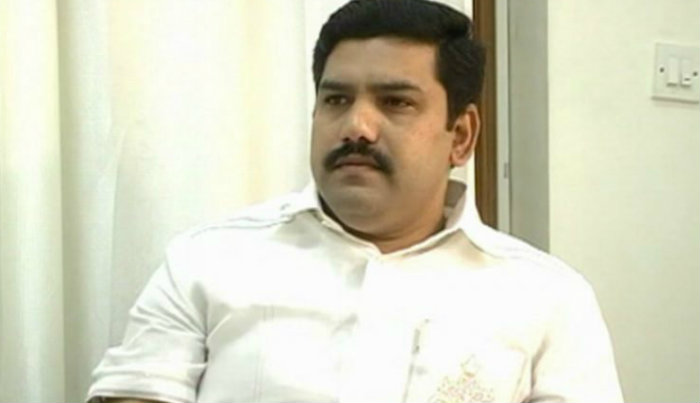 ಸಂಪುಟ ಸಂಕಟ- ಅಖಾಡಕ್ಕೆ ಇಳಿದ ಬಿ.ವೈ ವಿಜಯೇಂದ್ರ