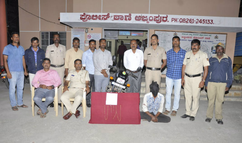 ವೃದ್ಧೆಗೆ ಖಾರದ ಪುಡಿ ಎರಚಿ ಸರ ಕಿತ್ತು ಪರಾರಿಯಾಗಿದ್ದ ಆರೋಪಿ ಸೆರೆ