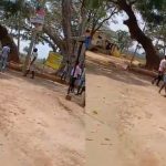ಕೊರೊನಾ ಬಂದಿದೆ ಎಂದು ಅಪಹಾಸ್ಯ- ಮಚ್ಚು ಹಿಡಿದು ಸ್ನೇಹಿತರನ್ನ ಅಟ್ಟಾಡಿಸಿದ ಯುವಕ