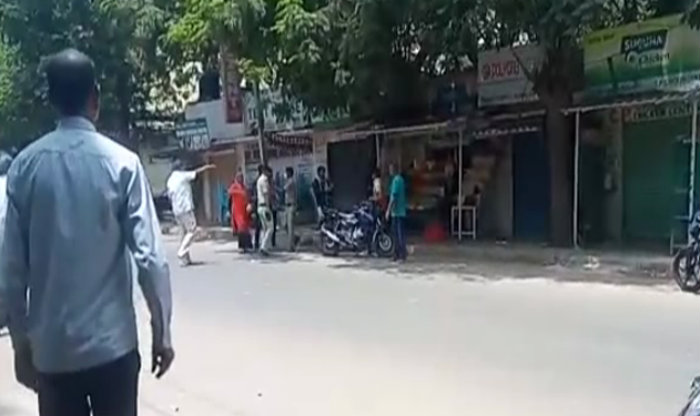 ಬೆಂಗಳೂರಿನಲ್ಲಿ ಪೊಲೀಸರ ಮೇಲೆಯೇ ಹಲ್ಲೆ