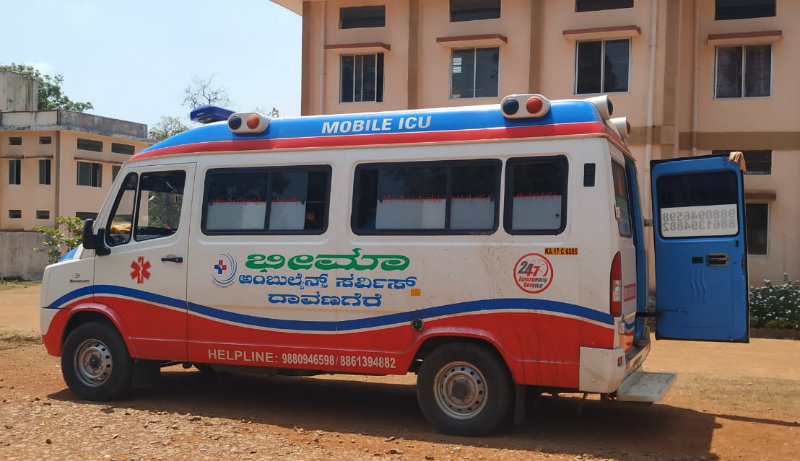 21 ಜನರನ್ನ ತುಂಬಿಕೊಂಡು ವಿಜಯಪುರಕ್ಕೆ ಹೋಗ್ತಿದ್ದ ಅಂಬುಲೆನ್ಸ್ ಚಾಲಕ ಅರೆಸ್ಟ್