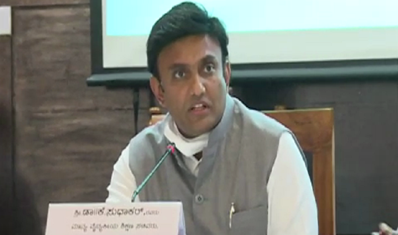 ಜನರಿಗೊಂದು ನಿಯಮ, ಸಚಿವರಿಗೊಂದು ನಿಯಮ – ಕೊರೊನಾ ಮಾರ್ಗಸೂಚಿ ಉಲ್ಲಂಘನೆ