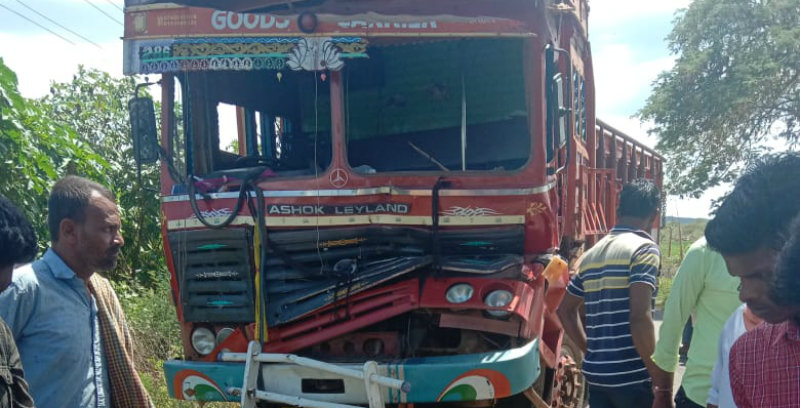 ಲಾರಿ-ಬೈಕ್ ಮುಖಾಮುಖಿ- ಪರೀಕ್ಷೆ ಮುಗಿಸಿ ಹೊರಟಿದ್ದ ವಿದ್ಯಾರ್ಥಿ ಸಾವು