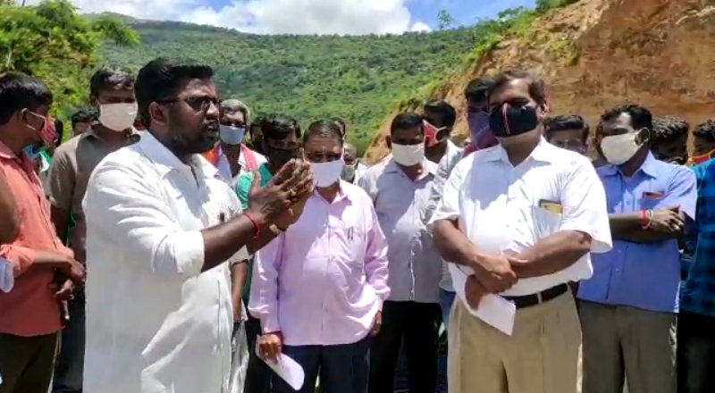 ಮಾದಪ್ಪನ ದೇವಾಲಯ ಬಂದ್ ಮಾಡುವಂತೆ ಗ್ರಾಮಸ್ಥರಿಂದ ಪ್ರತಿಭಟನೆ