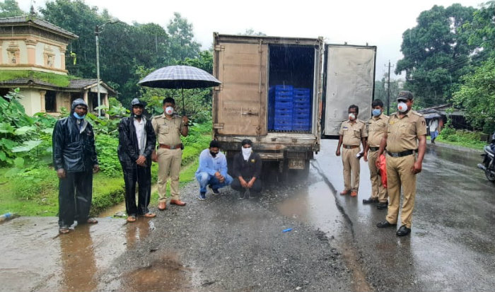 3.50 ಲಕ್ಷ ರೂ. ಮೌಲ್ಯದ ಗೋಮಾಂಸ ಸಾಗಾಟ ಮಾಡ್ತಿದ್ದವರ ಬಂಧನ