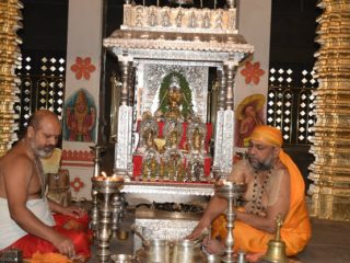 ಇಂದಿನಿಂದ ಮಂತ್ರಾಲಯದಲ್ಲಿ ರಾಯರ ದರ್ಶನಕ್ಕೆ ಅವಕಾಶ
