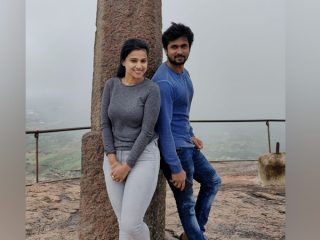 ದಕ್ಷಿಣ ಕಾಶಿ ಶಿವಗಂಗೆ ತೀರ್ಥ ಕಂಬದ ಬಳಿ ತೆಗೆದ ಚಂದನ್, ಕವಿತಾ ಫೋಟೋ ವೈರಲ್