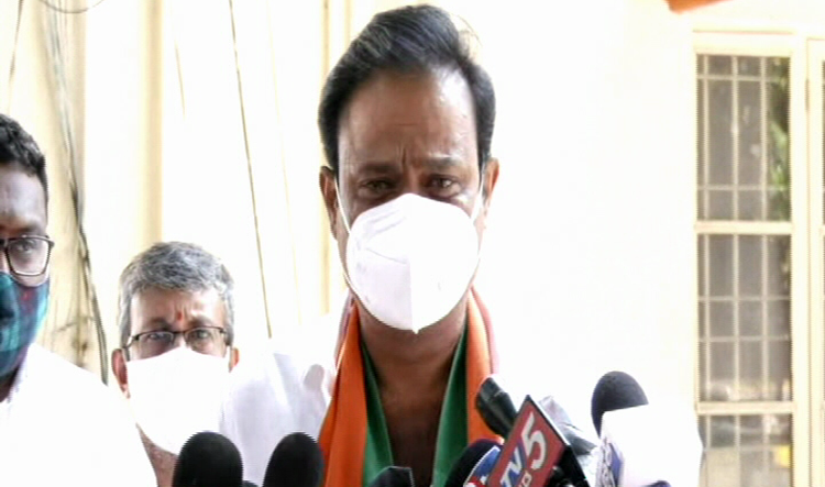 ಕಣ್ಣೀರಿಟ್ಟ ಬಿಜೆಪಿ ಅಭ್ಯರ್ಥಿ ಮುನಿರತ್ನ