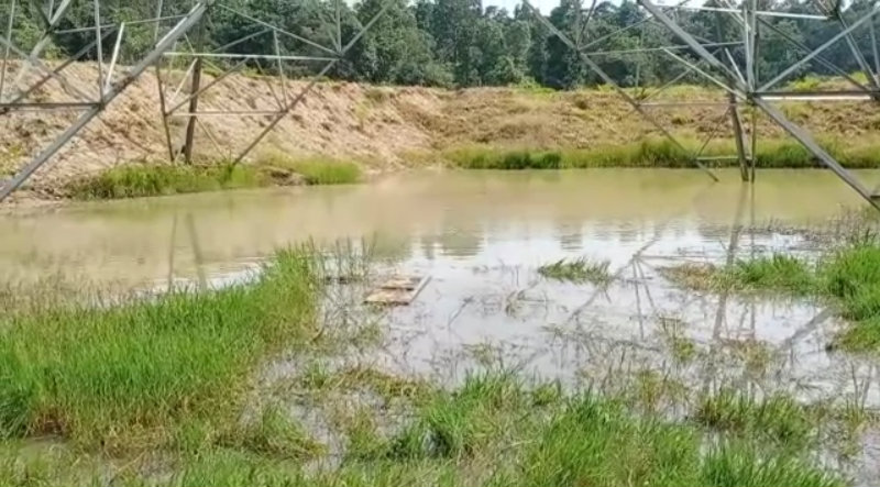 ಎತ್ತಿನ ಹೊಳೆ ಕಾಮಗಾರಿ ಗುಂಡಿಯಲ್ಲಿ ಬಿದ್ದು ಬಾಲಕ ಸಾವು
