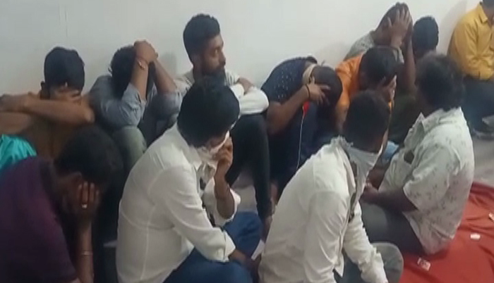 ಇಸ್ಪೀಟು ಅಡ್ಡೆ ಮೇಲೆ ದಾಳಿ- 25 ಜನರ ಬಂಧನ
