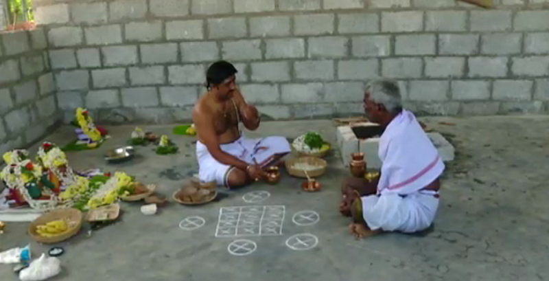ಮಂಡ್ಯದಲ್ಲಿ ಪಿಂಡ ಪ್ರದಾನ, ಅಸ್ಥಿ ವಿಸರ್ಜನೆ ಪೂಜೆಗೆ ಬೇಕಾಬಿಟ್ಟಿ ವಸೂಲಿ..!