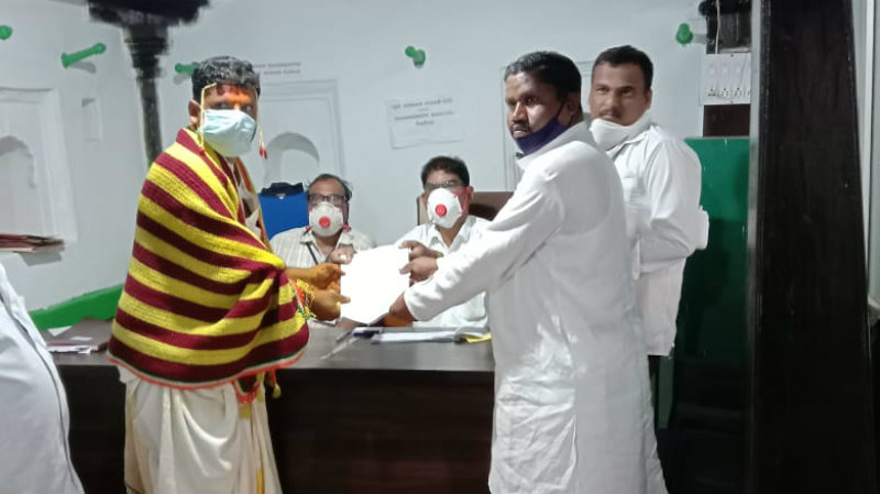 ಒಂದೇ ದಿನ ರಾಜಕೀಯ, ದಾಂಪತ್ಯ ಜೀವನಕ್ಕೆ ಕಾಲಿಟ್ಟ ಯುವಕ