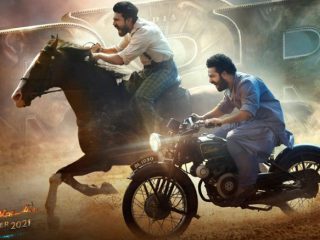 ಮಧ್ಯರಾತ್ರಿಯೇ RRR ರಿಲೀಸ್ – ಥಿಯೇಟರ್‌ನತ್ತ ಮುಗಿಬೀಳುತ್ತಿದ್ದಾರೆ ಅಭಿಮಾನಿಗಳು