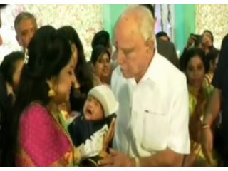 ಮುದ್ದು ಮಕ್ಕಳ ಜೊತೆ ಸಿಎಂ – ರಿಲ್ಯಾಕ್ಸ್ ಮೂಡ್‍ನಲ್ಲಿ ರಾಜಾಹುಲಿ
