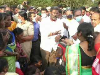 ಚಿರತೆ ದಾಳಿಗೆ ಬಾಲಕ ಬಲಿ- ಶವವಿಟ್ಟು ಪ್ರತಿಭಟನೆ