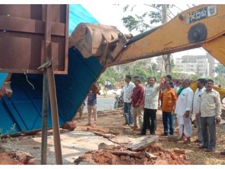 ಅನಧಿಕೃತ ಅಂಗಡಿಗಳ ತೆರವಿಗೆ ಮುಂದಾದ ಧಾರವಾಡ ನಗರಾಭಿವೃದ್ಧಿ ಪ್ರಾಧಿಕಾರ