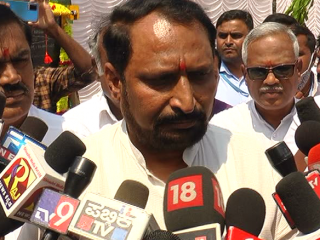 ಬಸ್ ದರ ಏರಿಕೆಯ ಪ್ರಸ್ತಾವನೆಯೇ ಇಲ್ಲ: ಲಕ್ಷ್ಮಣ್ ಸವದಿ