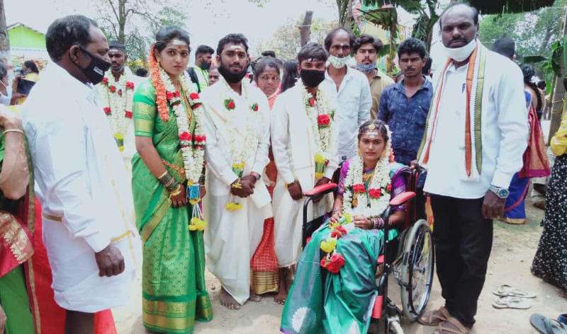 ಕಾಲುಗಳ ಸ್ವಾಧೀನ ಕಳೆದುಕೊಂಡ ಪ್ರಿಯತಮೆಗೆ ಬಾಳುಕೊಟ್ಟ ಪ್ರೇಮಿ
