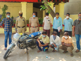 ರೆಮ್‍ಡಿಸಿವರ್ ಇಂಜೆಕ್ಷನ್ ಅಕ್ರಮವಾಗಿ ಮಾರಾಟ ಮಾಡುತ್ತಿದ್ದವರ ಬಂಧನ