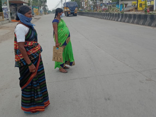 ಆಸ್ಪತ್ರೆಗೆ ಚೆಕಪ್‍ಗೆ ತೆರಳಬೇಕಿದ್ದ ತುಂಬು ಗರ್ಭಿಣಿ ಪರದಾಟ