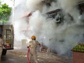 ವಿದ್ಯುತ್ ಶಾರ್ಟ್ ಸರ್ಕ್ಯೂಟ್- ಧಗಧಗಿಸಿದ ಅಂಗಡಿಗಳು