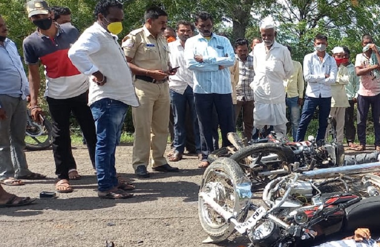 ಎರಡು ಬೈಕ್‍ಗಳ ಮಧ್ಯೆ ಮುಖಾಮುಖಿ ಡಿಕ್ಕಿ- ಇಬ್ಬರೂ ಸ್ಥಳದಲ್ಲೇ ಸಾವು