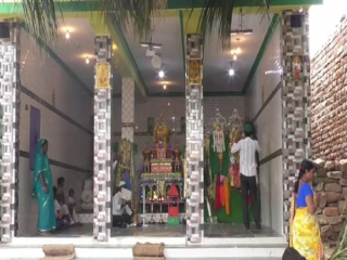 ಮಸೀದಿಯಲ್ಲಿ ಹಿಂದೂ ದೇವರ ಫೋಟೋಗಳಿಗೆ ಪೂಜೆ – ಭಾವೈಕ್ಯತೆಗೆ ಸಾಕ್ಷಿಯಾಯ್ತು ಕೊಪ್ಪಳ
