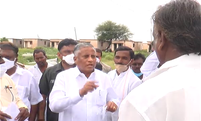 ರಾಯಚೂರಿನ ಪ್ರವಾಹ ಪೀಡಿತ ಪ್ರದೇಶಗಳಿಗೆ ಸಚಿವ ವಿ.ಸೋಮಣ್ಣ ಭೇಟಿ