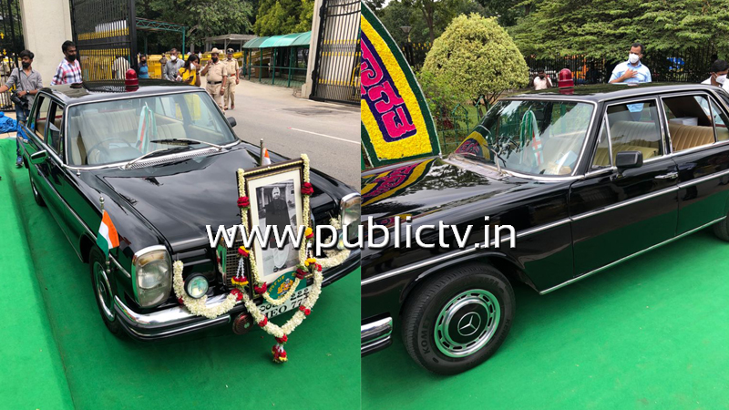 48 ವರ್ಷಗಳಾದ್ರೂ ಲಕ ಲಕ ಹೊಳೆಯುತ್ತಿದೆ ದೇವರಾಜ ಅರಸು ಬಳಸಿದ ಬೆಂಜ್ ಕಾರು