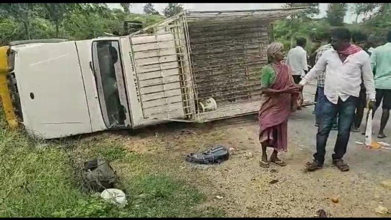 school vehicle accident Yadagiri